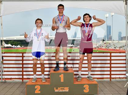 Thumbnail 2 in UIL 3A State Championship (Awards) photogallery.