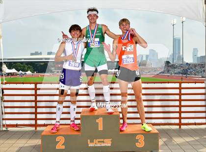Thumbnail 2 in UIL 3A State Championship (Awards) photogallery.