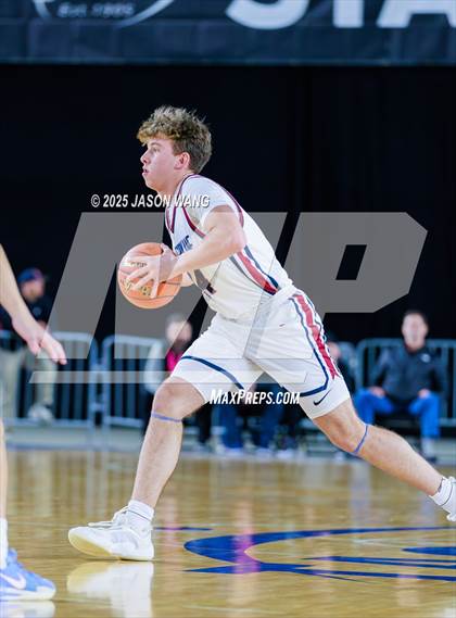 Thumbnail 2 in Mt. Spokane vs. Bellarmine Prep (WIAA 3A Quarter Final) photogallery.