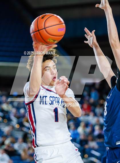 Thumbnail 3 in Mt. Spokane vs. Bellarmine Prep (WIAA 3A Quarter Final) photogallery.