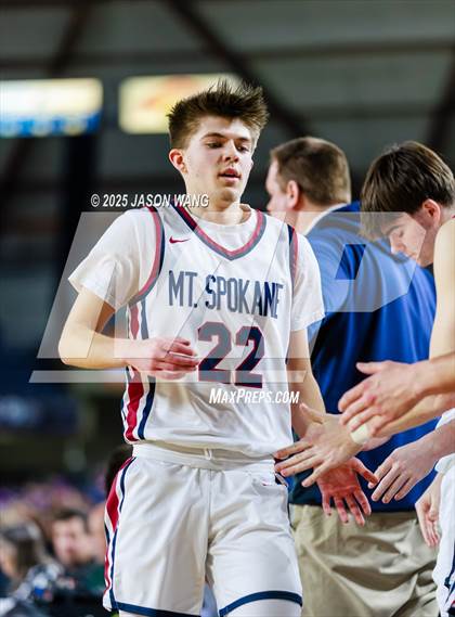 Thumbnail 3 in Mt. Spokane vs. Bellarmine Prep (WIAA 3A Quarter Final) photogallery.