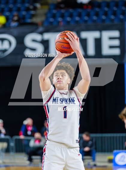 Thumbnail 1 in Mt. Spokane vs. Bellarmine Prep (WIAA 3A Quarter Final) photogallery.