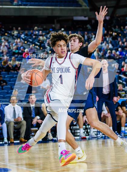 Thumbnail 1 in Mt. Spokane vs. Bellarmine Prep (WIAA 3A Quarter Final) photogallery.