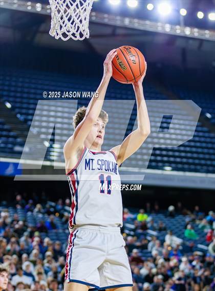 Thumbnail 1 in Mt. Spokane vs. Bellarmine Prep (WIAA 3A Quarter Final) photogallery.