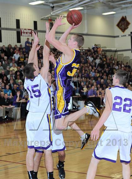 Thumbnail 2 in Clayton vs. Drummond (WIAA D5 Sectional Final) photogallery.