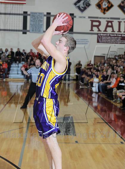 Thumbnail 3 in Clayton vs. Drummond (WIAA D5 Sectional Final) photogallery.