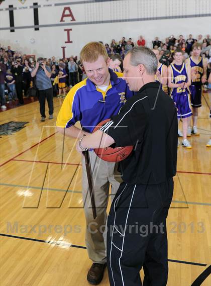 Thumbnail 1 in Clayton vs. Drummond (WIAA D5 Sectional Final) photogallery.