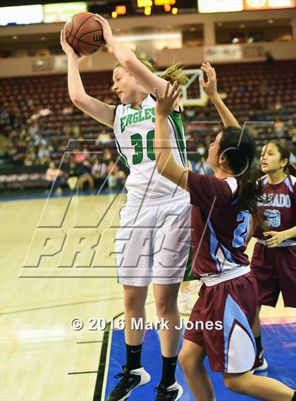 Thumbnail 2 in Ganado vs. Thatcher (AIA D4 Final) photogallery.