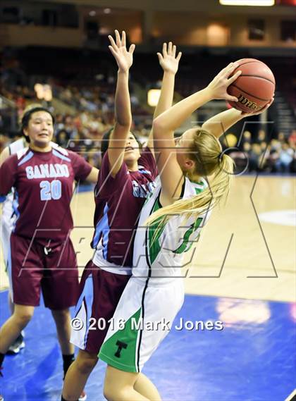 Thumbnail 2 in Ganado vs. Thatcher (AIA D4 Final) photogallery.
