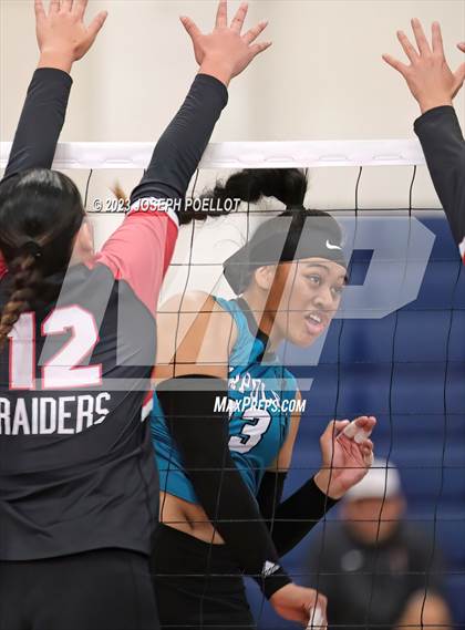 Thumbnail 2 in Kapolei vs 'Iolani (Kamehameha Tournament) photogallery.