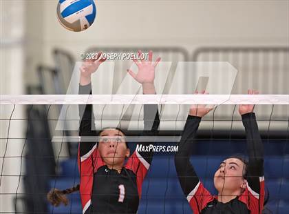 Thumbnail 3 in Kapolei vs 'Iolani (Kamehameha Tournament) photogallery.
