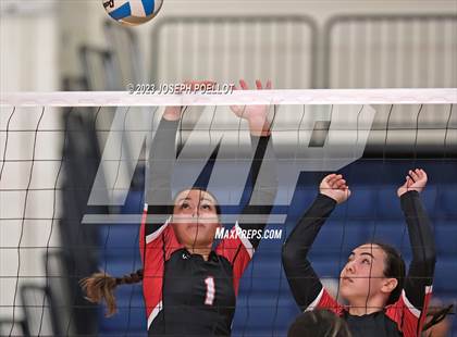 Thumbnail 1 in Kapolei vs 'Iolani (Kamehameha Tournament) photogallery.