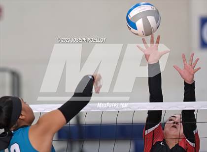Thumbnail 3 in Kapolei vs 'Iolani (Kamehameha Tournament) photogallery.