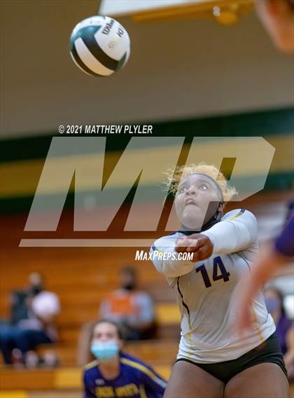 Thumbnail 2 in Jack Britt vs Pine Forest (Trojan Invitational Tournament) photogallery.