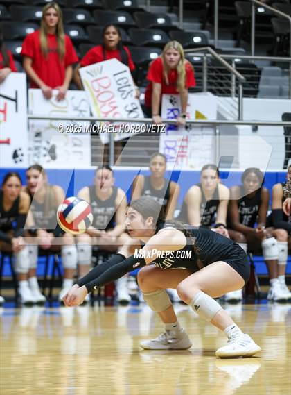 Thumbnail 2 in Lovejoy vs. Liberty (UIL 5A D2 Regional Final) photogallery.