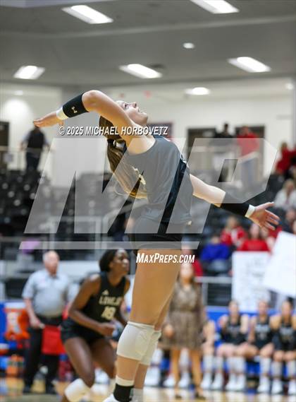Thumbnail 3 in Lovejoy vs. Liberty (UIL 5A D2 Regional Final) photogallery.