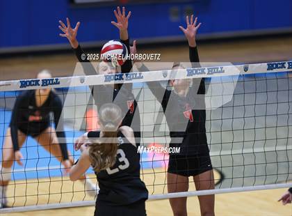 Thumbnail 1 in Lovejoy vs. Liberty (UIL 5A D2 Regional Final) photogallery.