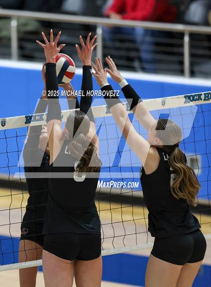 Thumbnail 1 in Lovejoy vs. Liberty (UIL 5A D2 Regional Final) photogallery.