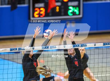Thumbnail 3 in Lovejoy vs. Liberty (UIL 5A D2 Regional Final) photogallery.