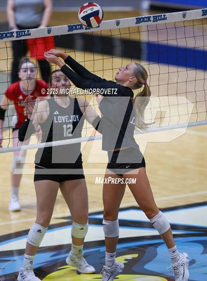 Thumbnail 3 in Lovejoy vs. Liberty (UIL 5A D2 Regional Final) photogallery.