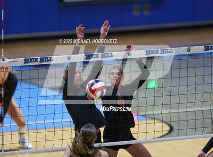 Thumbnail 2 in Lovejoy vs. Liberty (UIL 5A D2 Regional Final) photogallery.