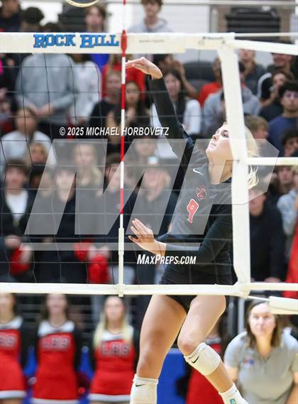 Thumbnail 3 in Lovejoy vs. Liberty (UIL 5A D2 Regional Final) photogallery.