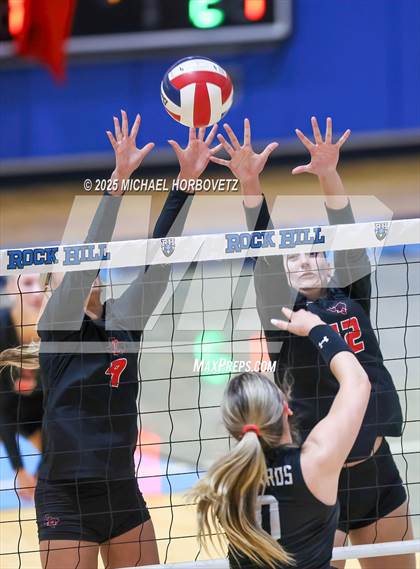 Thumbnail 3 in Lovejoy vs. Liberty (UIL 5A D2 Regional Final) photogallery.