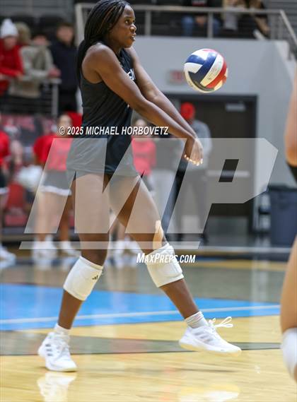 Thumbnail 1 in Lovejoy vs. Liberty (UIL 5A D2 Regional Final) photogallery.