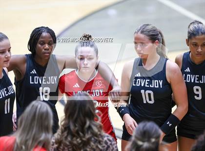 Thumbnail 1 in Lovejoy vs. Liberty (UIL 5A D2 Regional Final) photogallery.