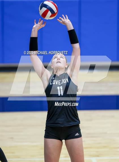 Thumbnail 2 in Lovejoy vs. Liberty (UIL 5A D2 Regional Final) photogallery.