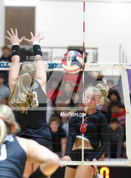 Thumbnail 3 in Lovejoy vs. Liberty (UIL 5A D2 Regional Final) photogallery.