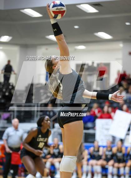 Thumbnail 1 in Lovejoy vs. Liberty (UIL 5A D2 Regional Final) photogallery.