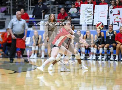 Thumbnail 1 in Lovejoy vs. Liberty (UIL 5A D2 Regional Final) photogallery.