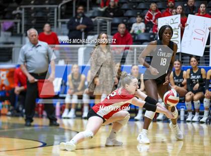 Thumbnail 2 in Lovejoy vs. Liberty (UIL 5A D2 Regional Final) photogallery.