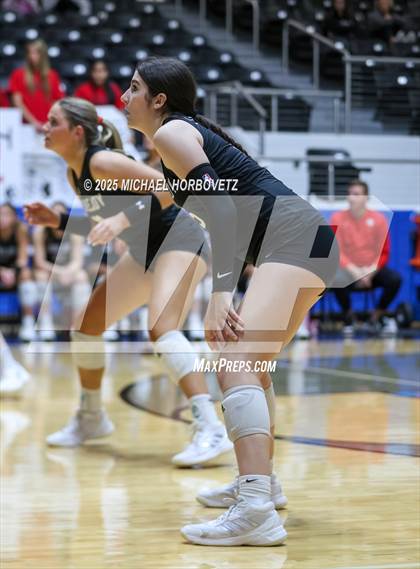 Thumbnail 3 in Lovejoy vs. Liberty (UIL 5A D2 Regional Final) photogallery.