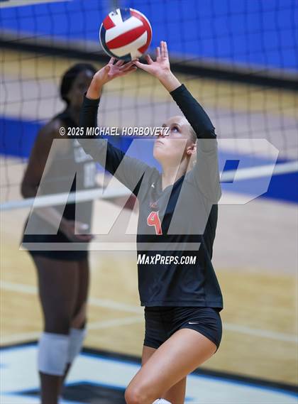 Thumbnail 1 in Lovejoy vs. Liberty (UIL 5A D2 Regional Final) photogallery.