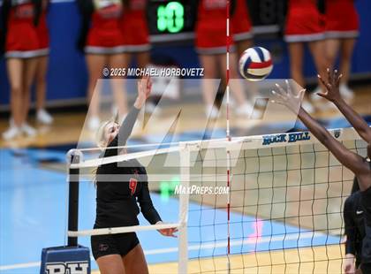 Thumbnail 3 in Lovejoy vs. Liberty (UIL 5A D2 Regional Final) photogallery.