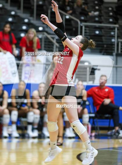 Thumbnail 1 in Lovejoy vs. Liberty (UIL 5A D2 Regional Final) photogallery.