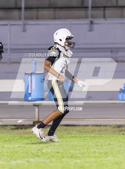 Thumbnail 2 in FR: Milton @ Navarre photogallery.