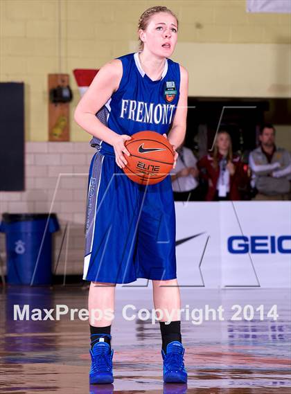 Thumbnail 3 in Miami vs. Fremont (Dick's Sporting Goods National Tournament) photogallery.
