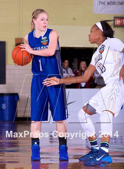 Thumbnail 2 in Miami vs. Fremont (Dick's Sporting Goods National Tournament) photogallery.