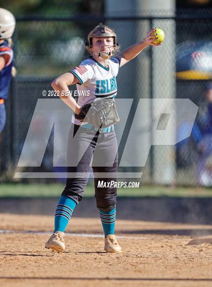 Thumbnail 2 in East Forsyth vs Islands (GHSA 4A State Tournament) photogallery.