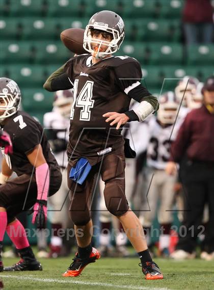 Thumbnail 3 in East Rochester-Gananda vs. Newark (Section 5 Class B Semifinal) photogallery.