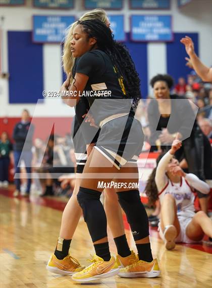 Thumbnail 1 in Independence @ Charlotte Catholic photogallery.