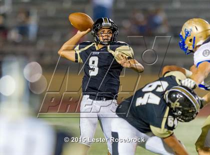 Thumbnail 2 in Alamo Heights vs Seguin photogallery.