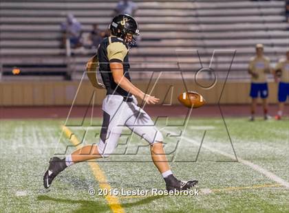 Thumbnail 1 in Alamo Heights vs Seguin photogallery.