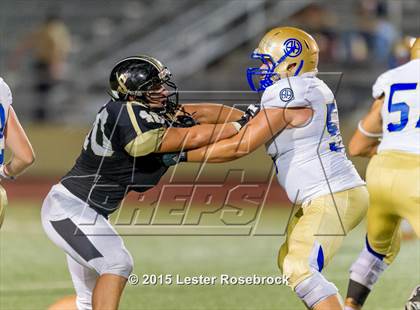 Thumbnail 3 in Alamo Heights vs Seguin photogallery.
