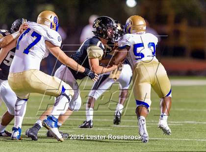 Thumbnail 3 in Alamo Heights vs Seguin photogallery.