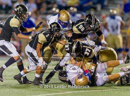 Thumbnail 3 in Alamo Heights vs Seguin photogallery.