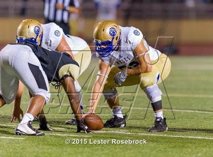 Thumbnail 3 in Alamo Heights vs Seguin photogallery.
